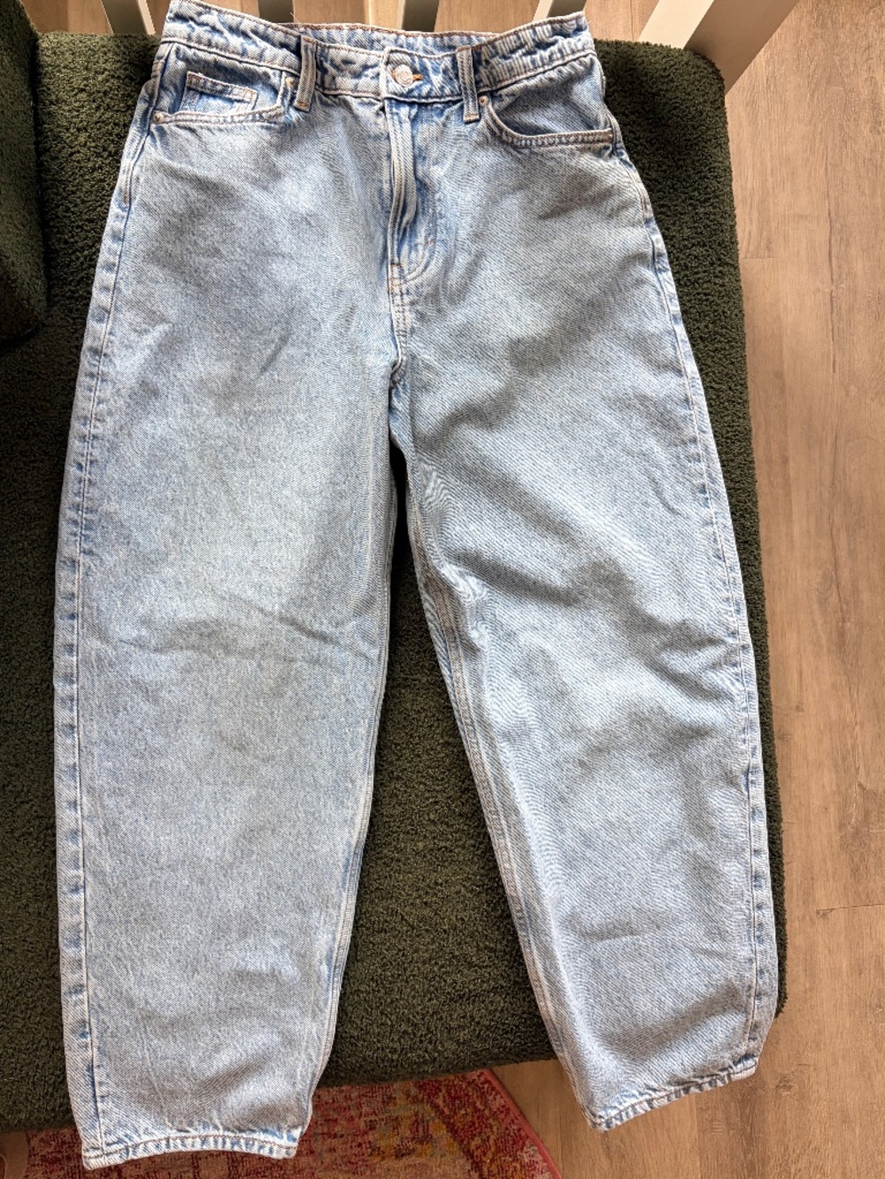 H&M barrel jeans